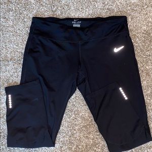 Nike Cropped Leggings